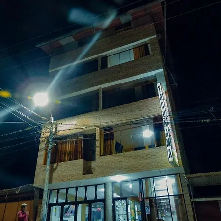 Yacumama Santa Teresa Hotel